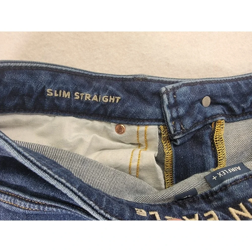 American Eagle Airflex + Slim Straight Jeans Medium Wash 32x34 (measures 32x33)‎
